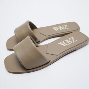Zara Flat Leather Padded Sandals Sz. 8/39